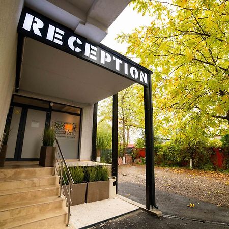 Bucharest Airport Accomodation Aparthotel Otopeni Εξωτερικό φωτογραφία