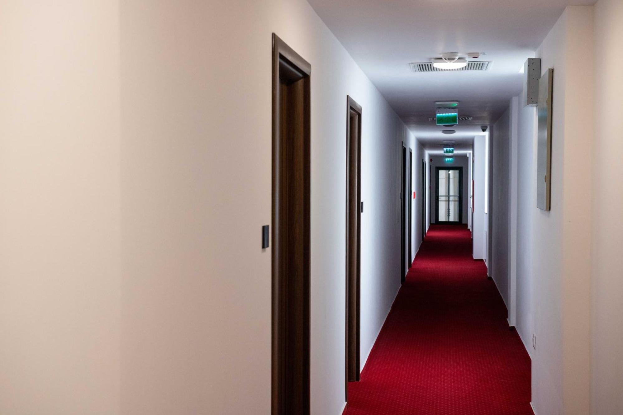 Bucharest Airport Accomodation Aparthotel Otopeni Εξωτερικό φωτογραφία