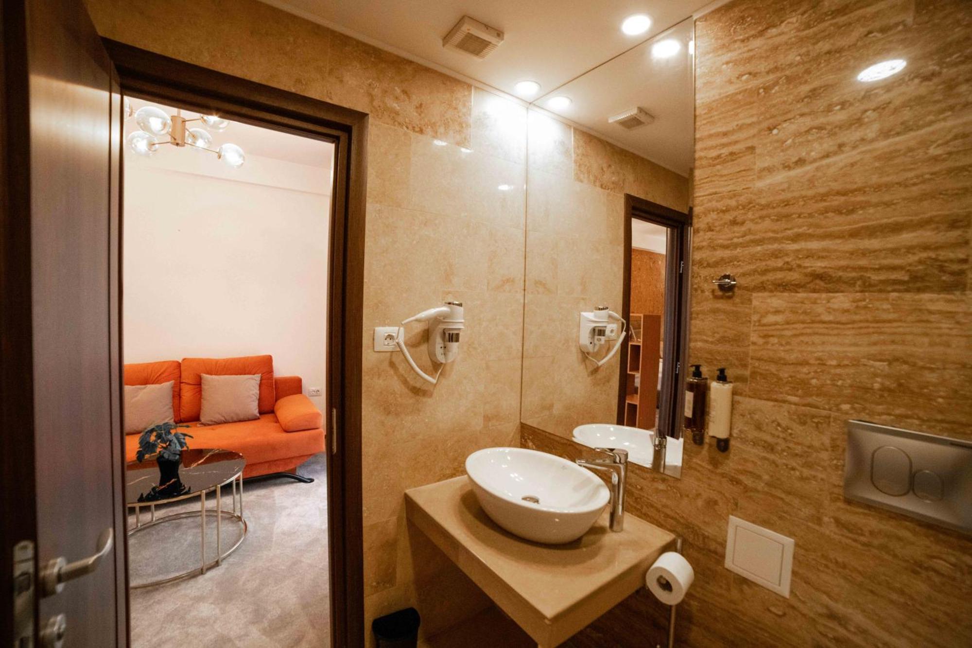 Bucharest Airport Accomodation Aparthotel Otopeni Εξωτερικό φωτογραφία