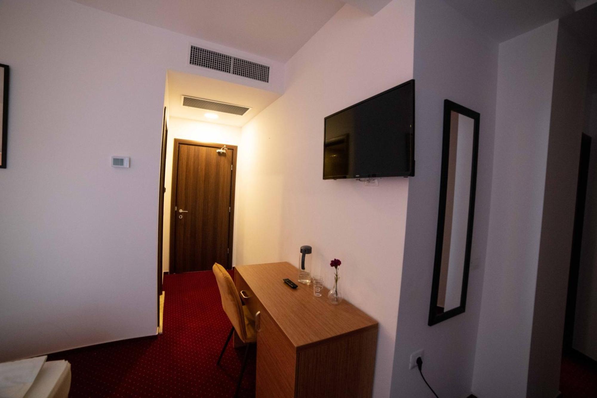 Bucharest Airport Accomodation Aparthotel Otopeni Εξωτερικό φωτογραφία